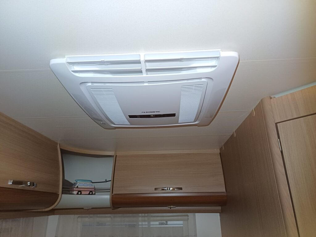 Dometic FreshJet FJZ7 2600